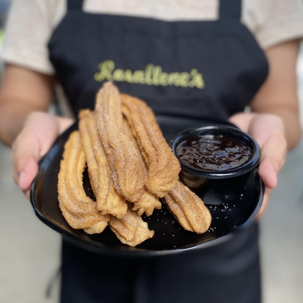 Churros with Homemade Chocolate Dip